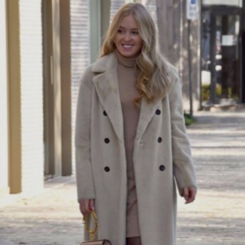Zara Coat Sherpa Long Tan Teddy with Classic Double-Breasted Design - Picture 2 of 6